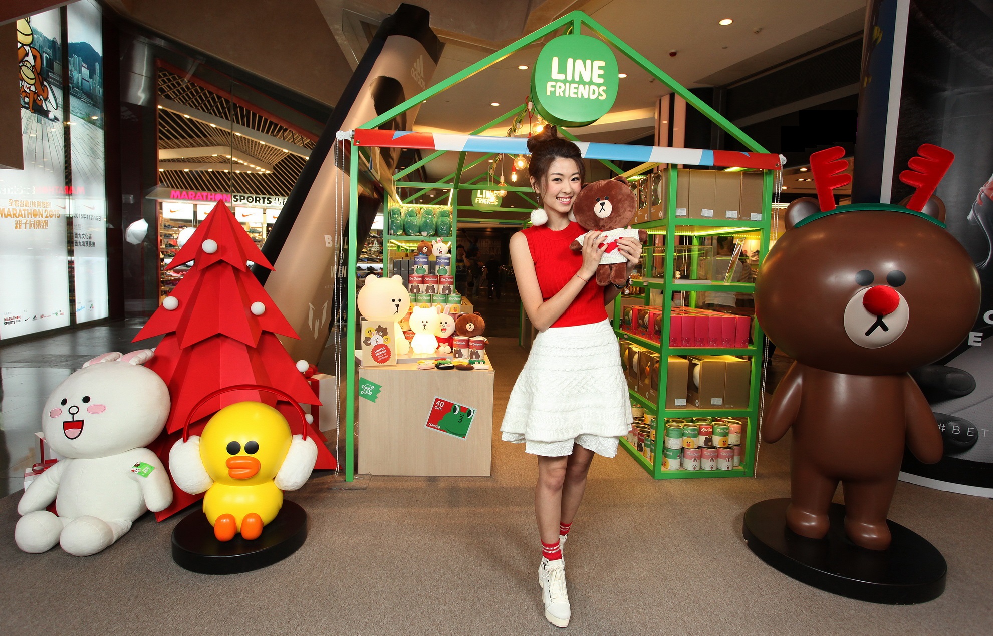 朗豪坊LINE FRIENDS Pop-up Store今日正式開業